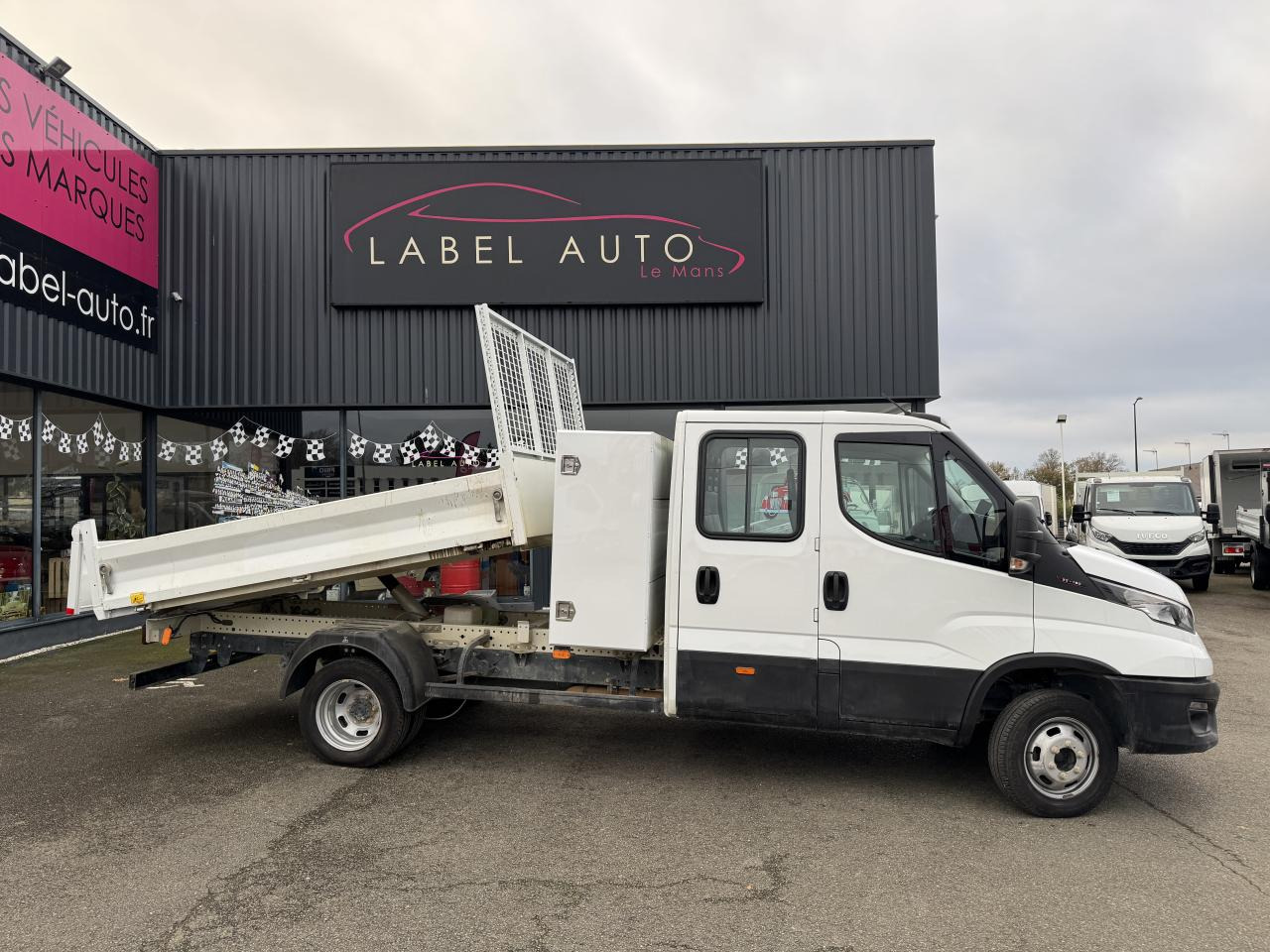 IVECO Daily 35 C 16 D S&S (Quad-Leaf) CHASSIS DOUBLE CABINE 2014 35C/35S CHASSIS CABINE DOUBLE Chassi - Ladbil med tip, Mandskabsbil: billede 1 IVECO Daily 35 C 16 D S&S (Quad-Leaf) CHASSIS DOUBLE CABINE 2014 35C/35S CHASSIS CABINE DOUBLE Chassi - Ladbil med tip, Mandskabsbil: billede 1