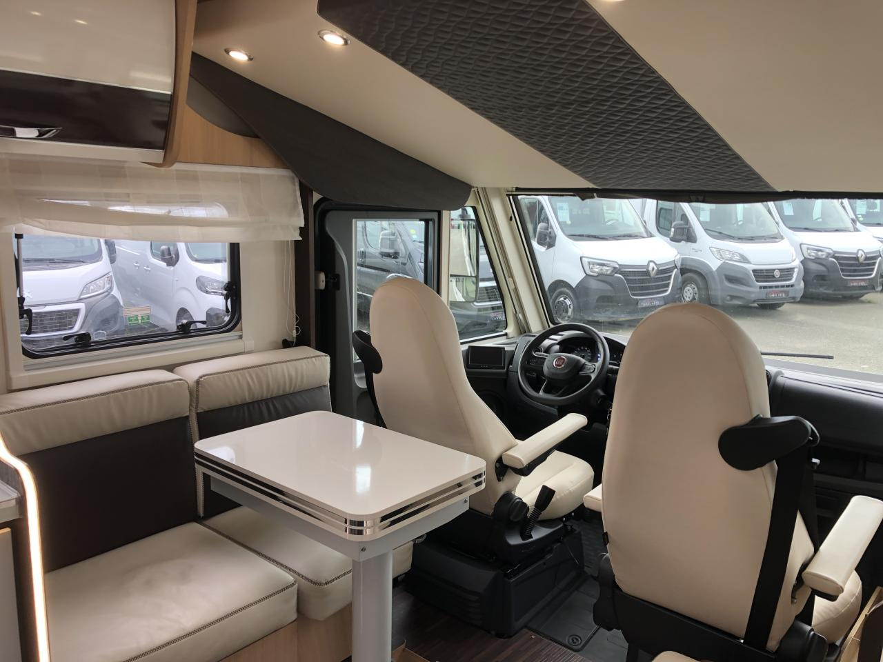 MC LOUIS NEVIS 281 - Helintegreret autocamper: billede 5 MC LOUIS NEVIS 281 - Helintegreret autocamper: billede 5