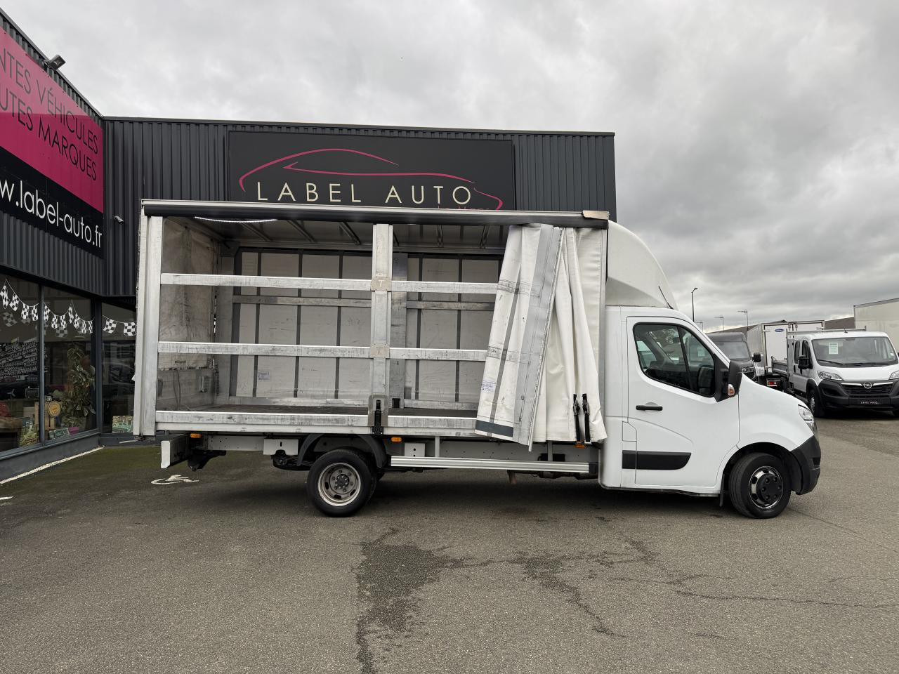 NISSAN Interstar Acenta 3.5t L4H1 2.3 dCi 165Ch CHASSIS CABINE BACHE - Varebil med presenning: billede 1 NISSAN Interstar Acenta 3.5t L4H1 2.3 dCi 165Ch CHASSIS CABINE BACHE - Varebil med presenning: billede 1