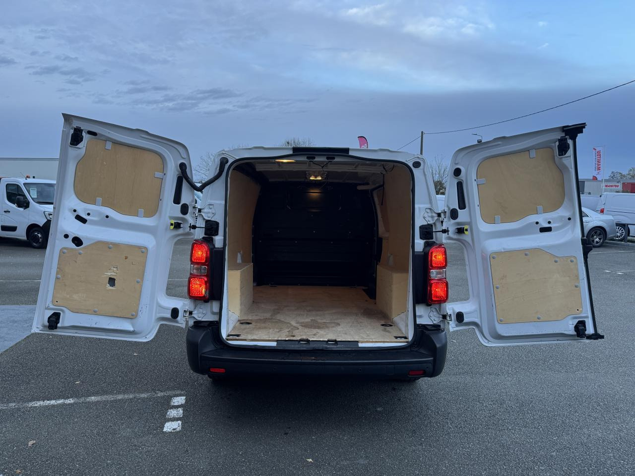 PEUGEOT EXPERT LONG 2.0 HDI 145CH ASPHALT - Varevogn: billede 2 PEUGEOT EXPERT LONG 2.0 HDI 145CH ASPHALT - Varevogn: billede 2