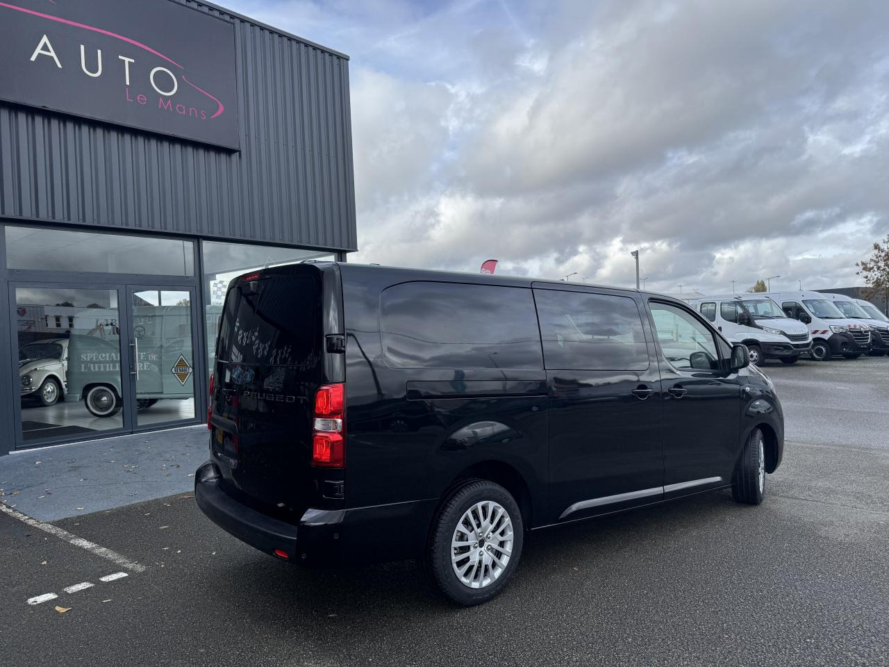 PEUGEOT Expert XL 2.0 BlueHDi - 180 S&S - BV EAT8 III CABINE APPROFONDIE Fourgon Cabine approfondie Fix - Varevogn: billede 5 PEUGEOT Expert XL 2.0 BlueHDi - 180 S&S - BV EAT8 III CABINE APPROFONDIE Fourgon Cabine approfondie Fix - Varevogn: billede 5