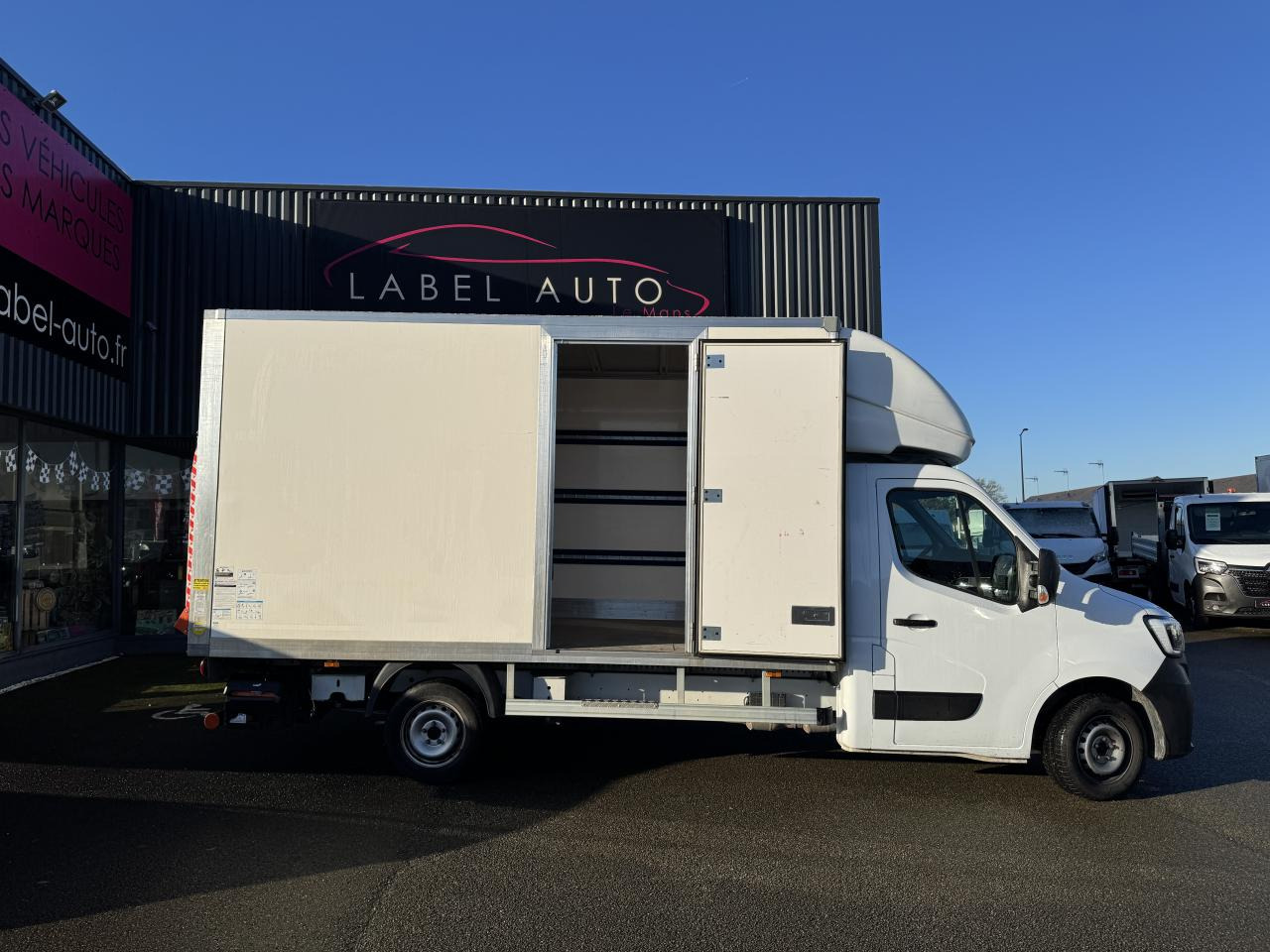 RENAULT MASTER 3T5 CAISSE 20M3 HAYON 2.3 DCI 145CH CONFORT - Varebil med kasse: billede 2 RENAULT MASTER 3T5 CAISSE 20M3 HAYON 2.3 DCI 145CH CONFORT - Varebil med kasse: billede 2
