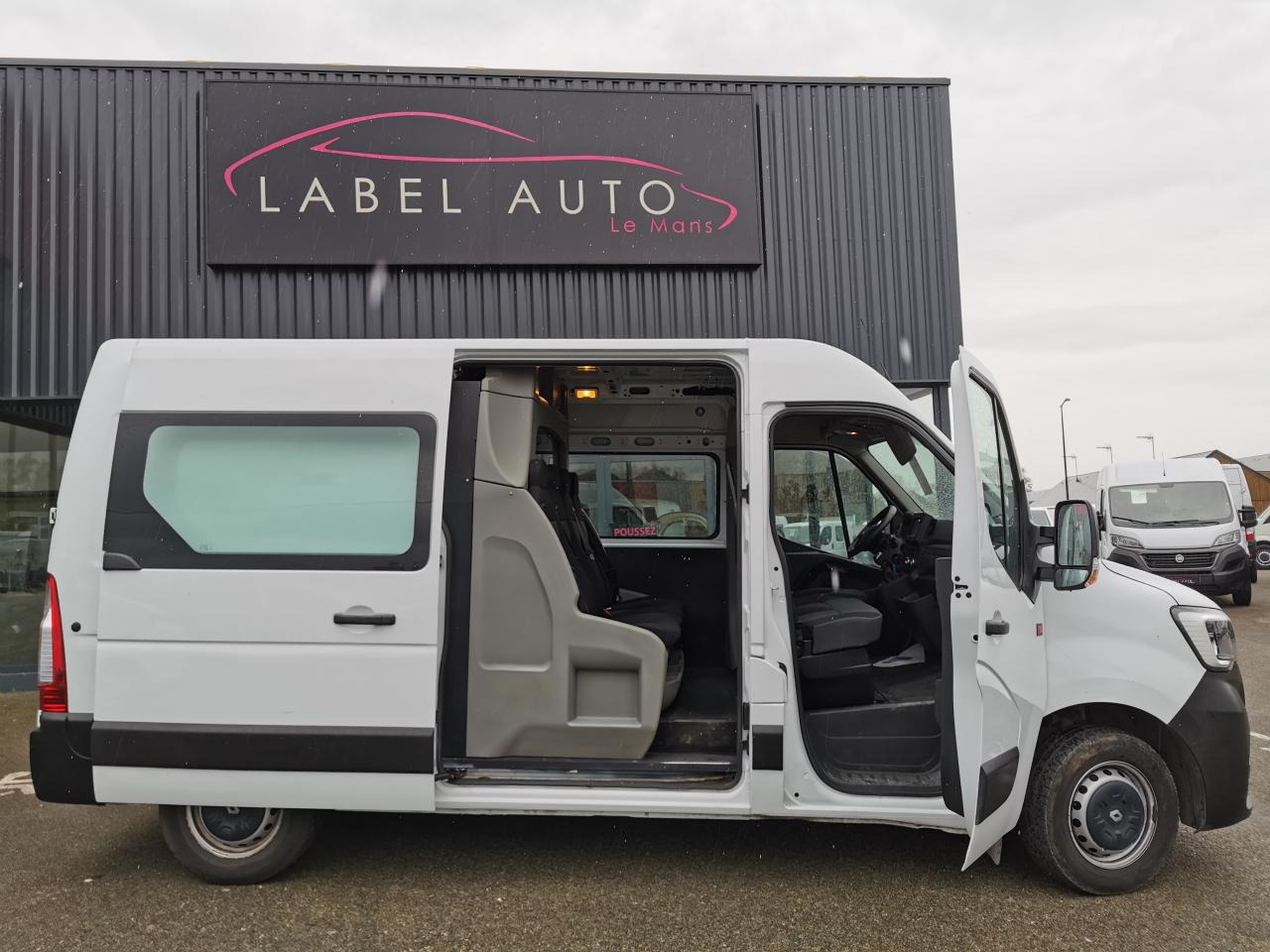 RENAULT Master Grand Confort F3500 L2H2 2.3 Blue dCi - 150 Euro 6e  III CABINE APPROFONDIE Cabine approfondi - Varevogn: billede 3 RENAULT Master Grand Confort F3500 L2H2 2.3 Blue dCi - 150 Euro 6e  III CABINE APPROFONDIE Cabine approfondi - Varevogn: billede 3