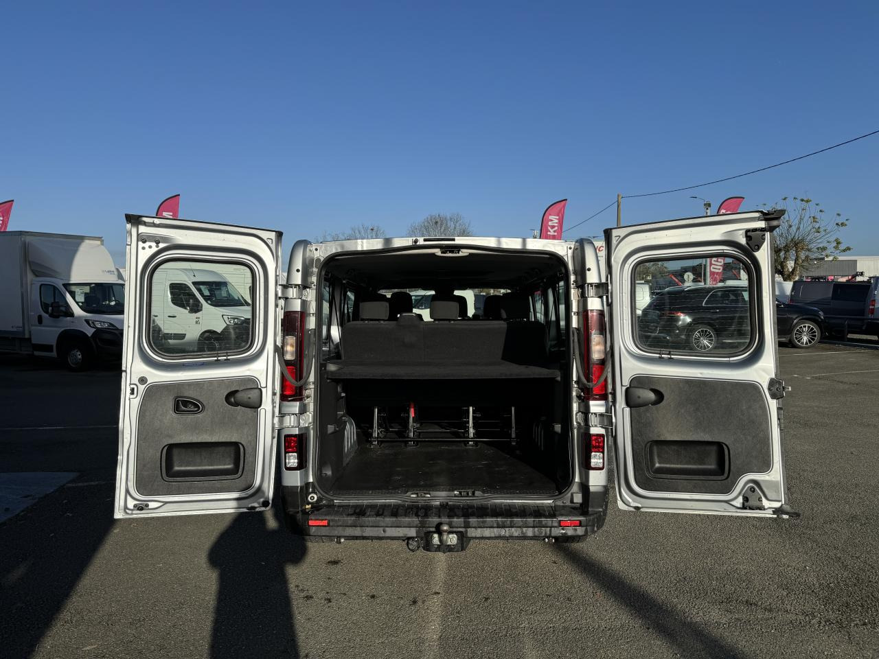 RENAULT Trafic L2 2.0 Energy dCi - 150 - S&S III COMBI Combi Zen L2H1 PHASE 3 - Mandskabsbil: billede 4 RENAULT Trafic L2 2.0 Energy dCi - 150 - S&S III COMBI Combi Zen L2H1 PHASE 3 - Mandskabsbil: billede 4