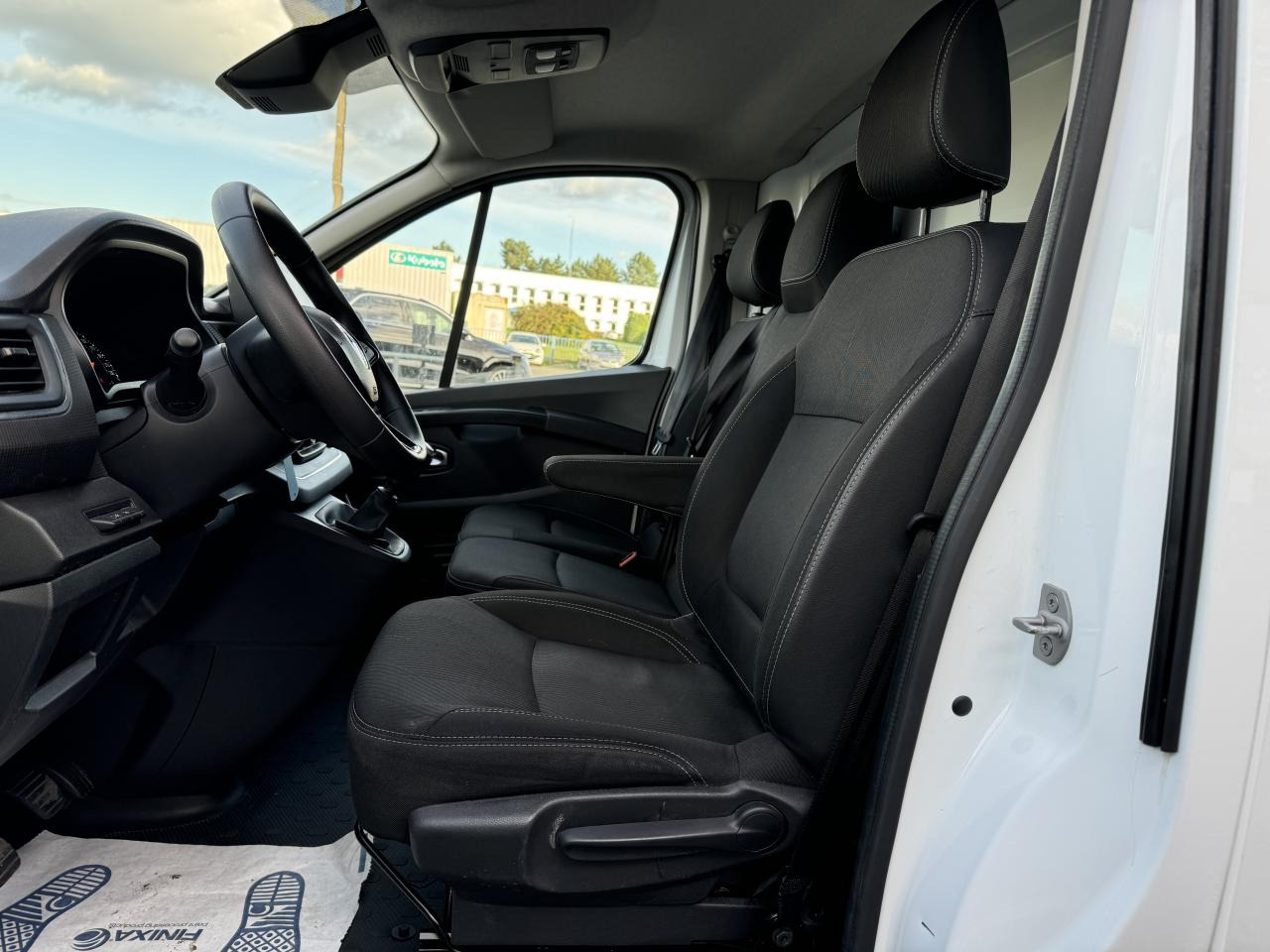 RENAULT Trafic L2H1 3000 Kg 2.0 Blue dCi - 130 III FOURGON Fourgon Grand Confort L2H1 PHASE 3 - Varevogn: billede 5 RENAULT Trafic L2H1 3000 Kg 2.0 Blue dCi - 130 III FOURGON Fourgon Grand Confort L2H1 PHASE 3 - Varevogn: billede 5