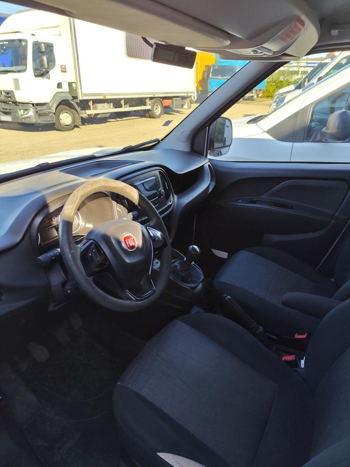 Fiat Doblo Maxi 105 cv PC avec caisse frigorifique - Kølebil: billede 3 Fiat Doblo Maxi 105 cv PC avec caisse frigorifique - Kølebil: billede 3