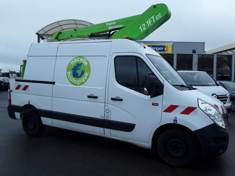 MASTER NACELLE TRONQUE - Lastbil med mandskabslift: billede 1 MASTER NACELLE TRONQUE - Lastbil med mandskabslift: billede 1