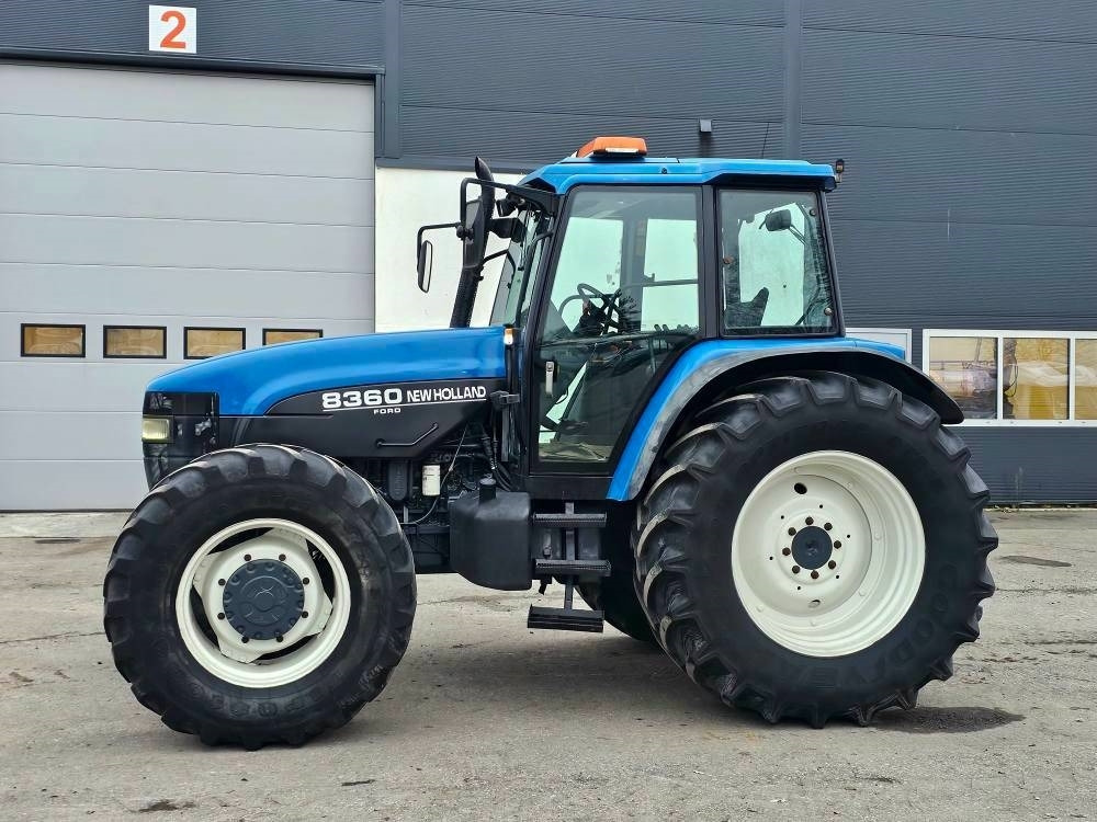New Holland 8360 DT - Traktor: billede 3 New Holland 8360 DT - Traktor: billede 3