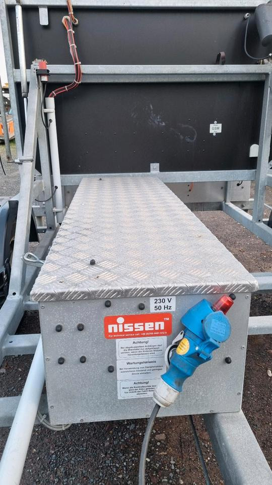 Anhænger Neuwertige Nissen LED VLT Verkehrsleittafel Verkehrsleitanhänger Verkehrssicherungsanhänger Leitanhänger Leittafel Absperrtafel FAT Verkehrssicherung GPS: billede 10 Anhænger Neuwertige Nissen LED VLT Verkehrsleittafel Verkehrsleitanhänger Verkehrssicherungsanhänger Leitanhänger Leittafel Absperrtafel FAT Verkehrssicherung GPS: billede 10