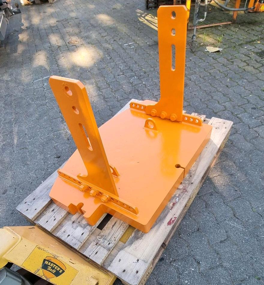 Heckgewicht Unimog 405 U400 U 300 500 400 318 423 427 429 430 530 527 535 Kontergewicht Mulag Mähausleger Böschungsmulcher Dücker - Vægtklods: billede 4 Heckgewicht Unimog 405 U400 U 300 500 400 318 423 427 429 430 530 527 535 Kontergewicht Mulag Mähausleger Böschungsmulcher Dücker - Vægtklods: billede 4