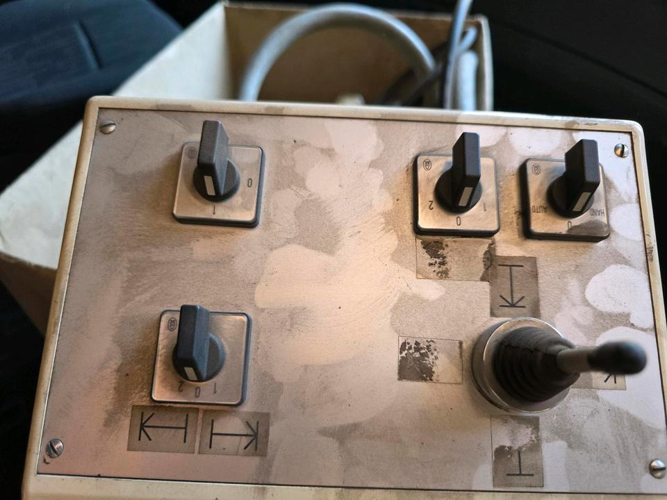 Leitpfostenwaschgerät WV 3-L Wassenberg Schmidt Drutzel für Unimog 405 U290 300 400 500 427 424 318 218 430 Leitpfosten - Børste til fejemaskiner: billede 5 Leitpfostenwaschgerät WV 3-L Wassenberg Schmidt Drutzel für Unimog 405 U290 300 400 500 427 424 318 218 430 Leitpfosten - Børste til fejemaskiner: billede 5