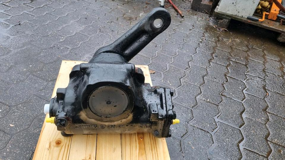 Lenkgetriebe Unimog 405 U423 Servolenkung 430 427 429 527 530 Mercedes Benz - Styrehus for Utility/ Speciel maskine: billede 1 Lenkgetriebe Unimog 405 U423 Servolenkung 430 427 429 527 530 Mercedes Benz - Styrehus for Utility/ Speciel maskine: billede 1