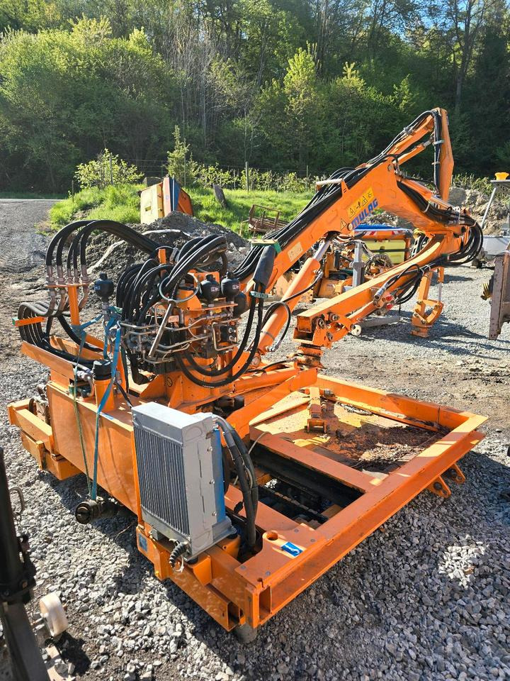 Mulag MHU 800 2013 Mähausleger Böschungsmäher Böschungsmulcher für Unimog 405 U 300 400 500 318 423 427 430 527 535 530 Mercedes-Benz - Armklipper: billede 1 Mulag MHU 800 2013 Mähausleger Böschungsmäher Böschungsmulcher für Unimog 405 U 300 400 500 318 423 427 430 527 535 530 Mercedes-Benz - Armklipper: billede 1