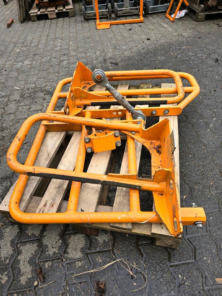 Mulag Seitenanfahrschutz Lampenbügel für Unimog U 300 400 500 UGE UGN 405/12 405/10 Böschungsmäher Böschungsmulcher MHU 800 ME 700 Stoßstange Lampenschutzbügel - Snerydningsmaskine: billede 4 Mulag Seitenanfahrschutz Lampenbügel für Unimog U 300 400 500 UGE UGN 405/12 405/10 Böschungsmäher Böschungsmulcher MHU 800 ME 700 Stoßstange Lampenschutzbügel - Snerydningsmaskine: billede 4