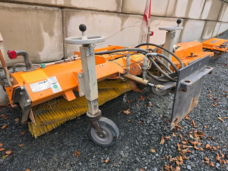 Sobernheimer FKM 1.8F Kehrmaschine für Multicar Straßenkehrmaschine Kehrbesen für Multicar Tremo Iseki Kubota - Børste til fejemaskiner: billede 5 Sobernheimer FKM 1.8F Kehrmaschine für Multicar Straßenkehrmaschine Kehrbesen für Multicar Tremo Iseki Kubota - Børste til fejemaskiner: billede 5