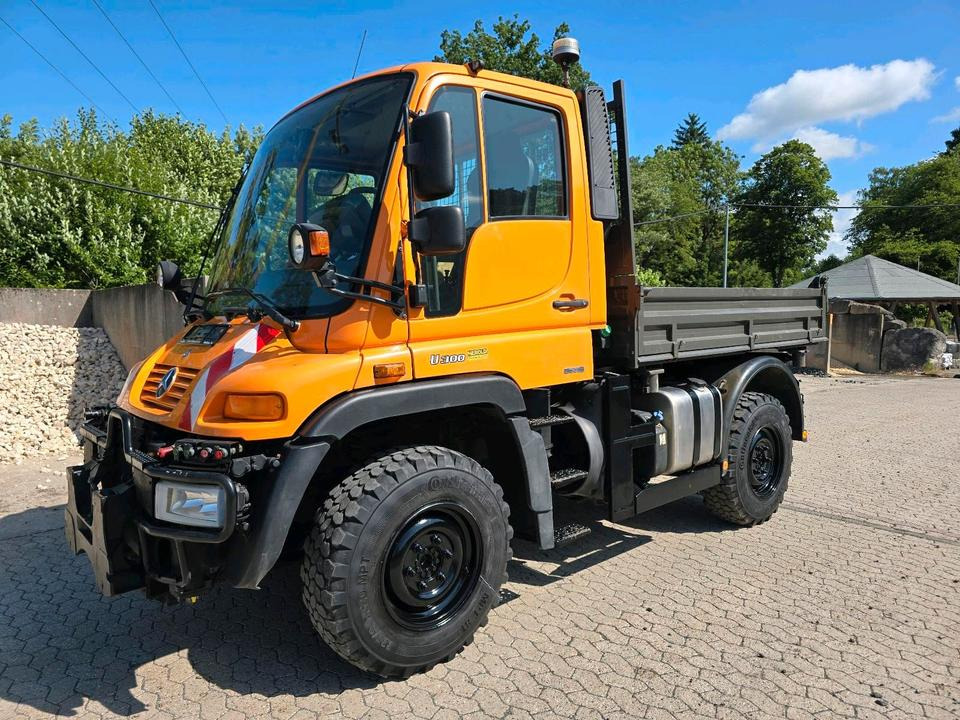 Snerydningsmaskine Unimog 405/10 U300 Bluetec 5 Mercedes-Benz U 300  UGE UGN mit Jotha Absetzkipper combi con 4518 Absetzer: billede 6