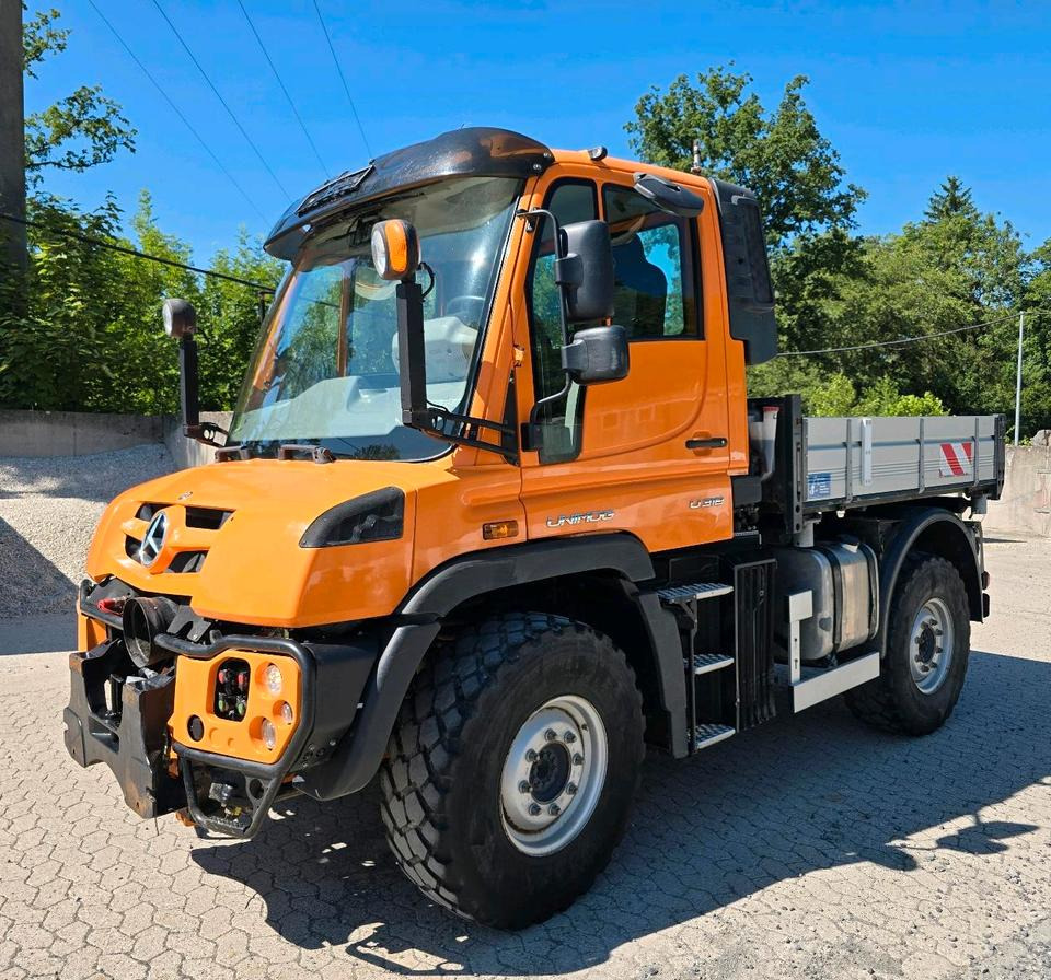 Unimog U318 NKS-F-UGE-42 Mercedes-Benz 405/10 405/12 UGE Mercedes-Benz U 318 323 327 423 427 429 430 EasyDrive Variopilot - Snerydningsmaskine: billede 1 Unimog U318 NKS-F-UGE-42 Mercedes-Benz 405/10 405/12 UGE Mercedes-Benz U 318 323 327 423 427 429 430 EasyDrive Variopilot - Snerydningsmaskine: billede 1