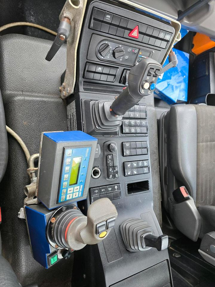 Utility/ Speciel maskine Unimog U423 NKS-Z-UGE-43 Mercedes-Benz 405/10 405/12 UGE Mercedes-Benz U 318 323 327 423 427 429 430 EasyDrive Variopilot: billede 14