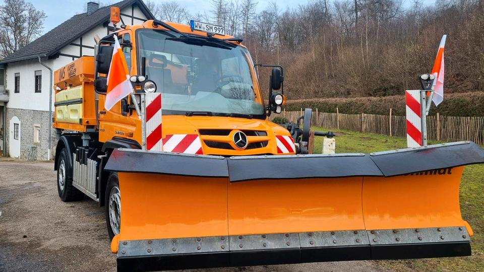 Zu vermieten Unimog 405 U527 Winterdienst Schmidt Salzstreuer 423 429 430 Mercedes Benz 318 527 Vermietung - Snerydningsmaskine: billede 1 Zu vermieten Unimog 405 U527 Winterdienst Schmidt Salzstreuer 423 429 430 Mercedes Benz 318 527 Vermietung - Snerydningsmaskine: billede 1