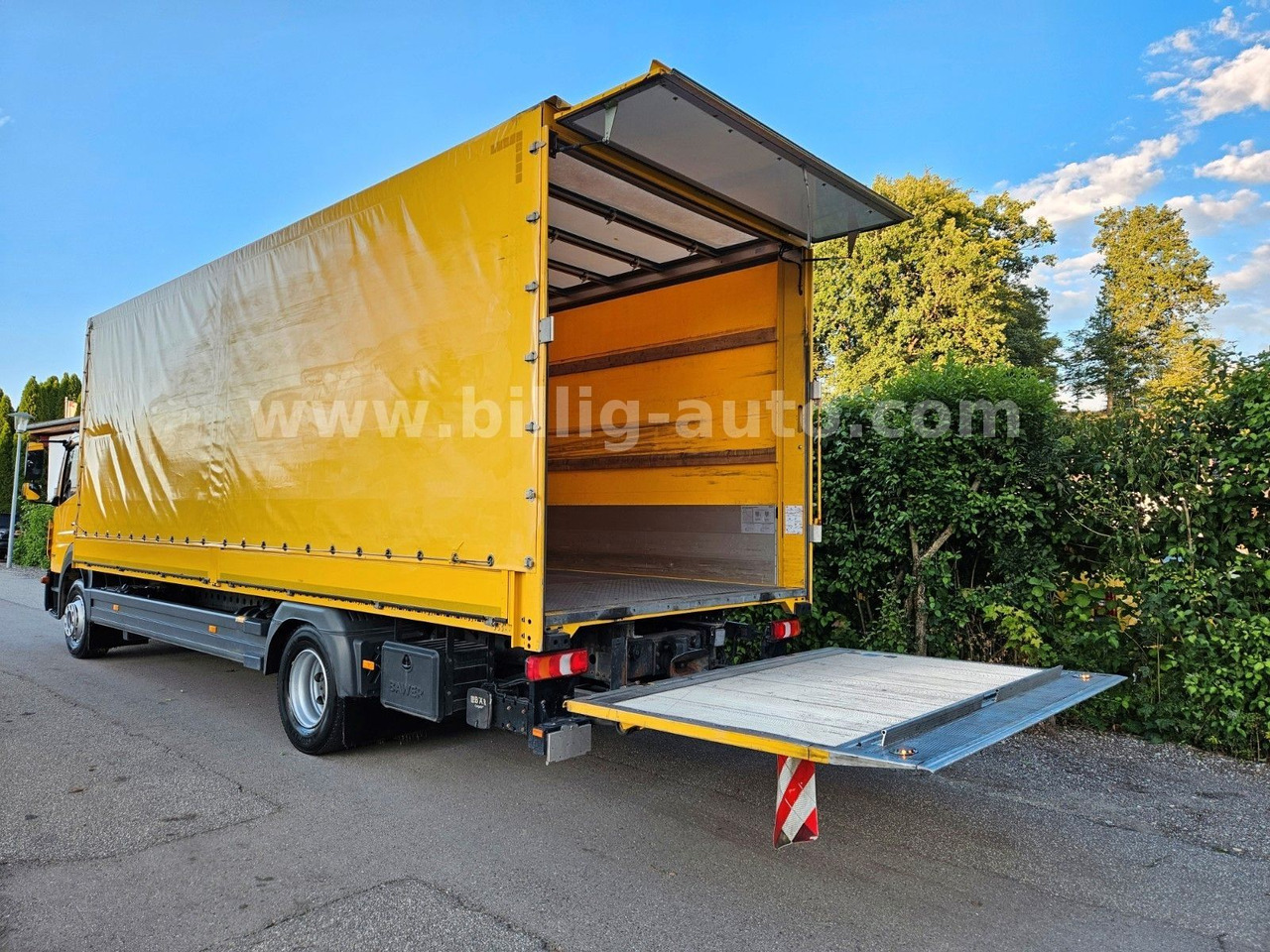 Mercedes-Benz Atego 1327 L BREMS/SPUR-ASS*DIFF-Sperre*AHK*7.2 - Lastbil med lad: billede 1 Mercedes-Benz Atego 1327 L BREMS/SPUR-ASS*DIFF-Sperre*AHK*7.2 - Lastbil med lad: billede 1