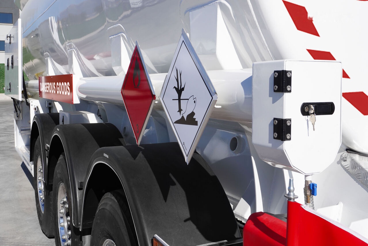 Leje en EFEMMAK E.FAST.GN.38.5 ADR Aluminum Fuel Trailer EFEMMAK E.FAST.GN.38.5 ADR Aluminum Fuel Trailer: billede 7