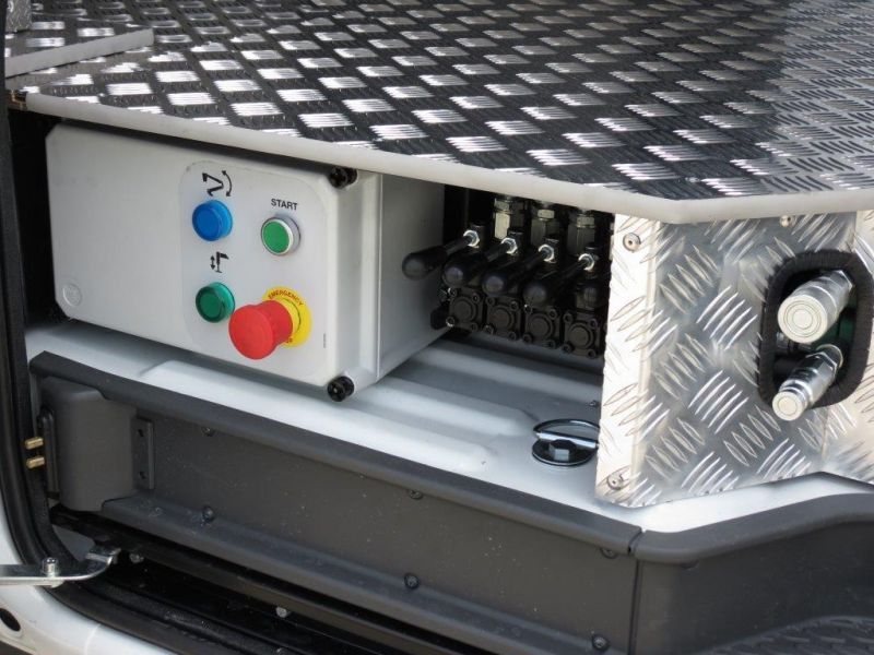 Comet IZOLACJA 46kV Podnośnik koszowy 14/2/8 JIB do pracy pod napięciem zamontowany na VAN 5,2 t - Lastbil med mandskabslift: billede 5 Comet IZOLACJA 46kV Podnośnik koszowy 14/2/8 JIB do pracy pod napięciem zamontowany na VAN 5,2 t - Lastbil med mandskabslift: billede 5