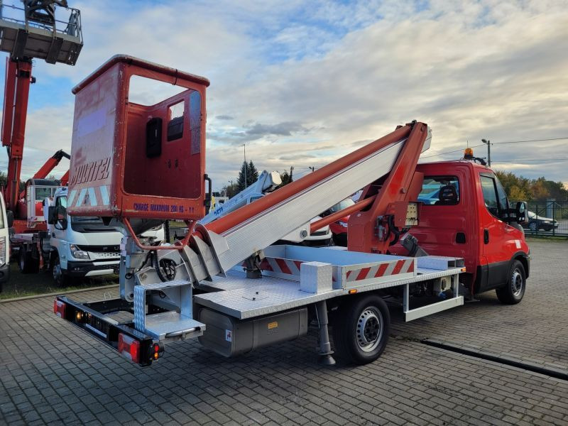 Iveco Daily 35S11 podnośnik koszowy 20 m Multitel MT202DS bucket truck boom lift - Lastbil med mandskabslift: billede 4 Iveco Daily 35S11 podnośnik koszowy 20 m Multitel MT202DS bucket truck boom lift - Lastbil med mandskabslift: billede 4