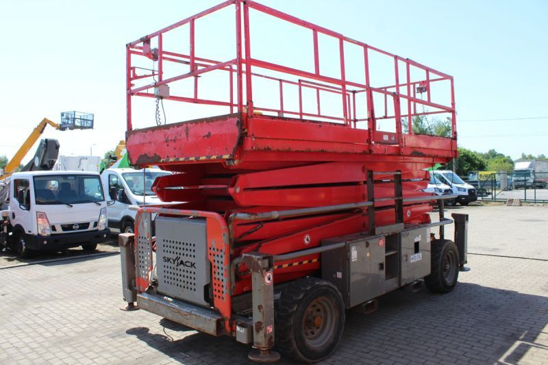 Podnośnik nożycowy 4x4 spalinowy 17 m Skyjack SJ9250 - Sakselift: billede 3 Podnośnik nożycowy 4x4 spalinowy 17 m Skyjack SJ9250 - Sakselift: billede 3