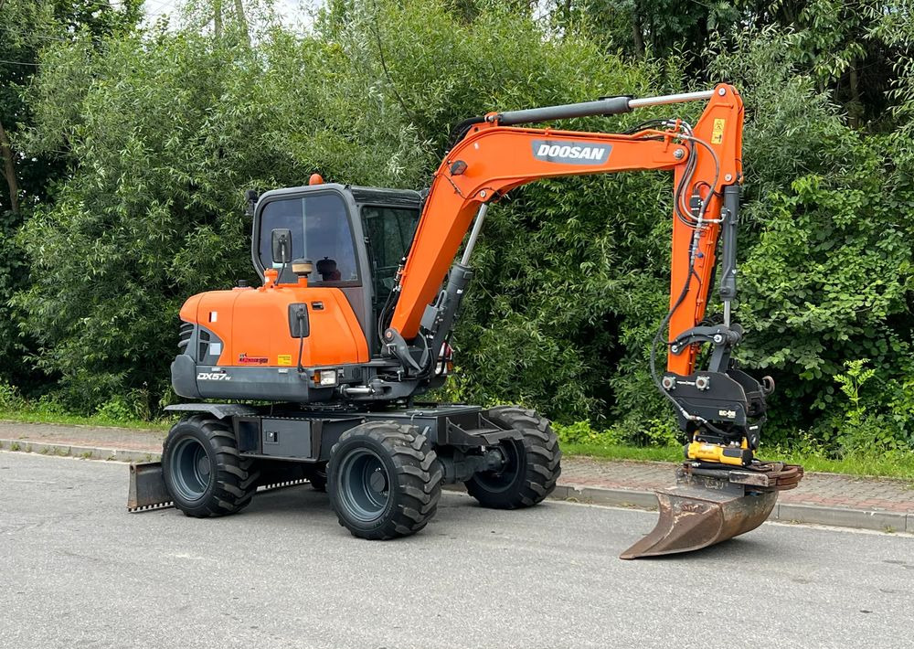 Doosan DOOSAN DX57W *ROTOTILT* 2200 Motogodzin * Jak Nowa * Sprowadzona * Stan Perfekcyjny - Hjulgravemaskine: billede 2 Doosan DOOSAN DX57W *ROTOTILT* 2200 Motogodzin * Jak Nowa * Sprowadzona * Stan Perfekcyjny - Hjulgravemaskine: billede 2