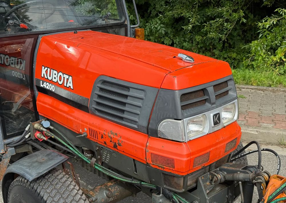Kubota * Traktor KUBOTA L4200 * 4x4 * Pług Piaskarka * Wałek Przód Tył * Sprowadzony* Zimowe Utrzymanie - Traktor: billede 5 Kubota * Traktor KUBOTA L4200 * 4x4 * Pług Piaskarka * Wałek Przód Tył * Sprowadzony* Zimowe Utrzymanie - Traktor: billede 5
