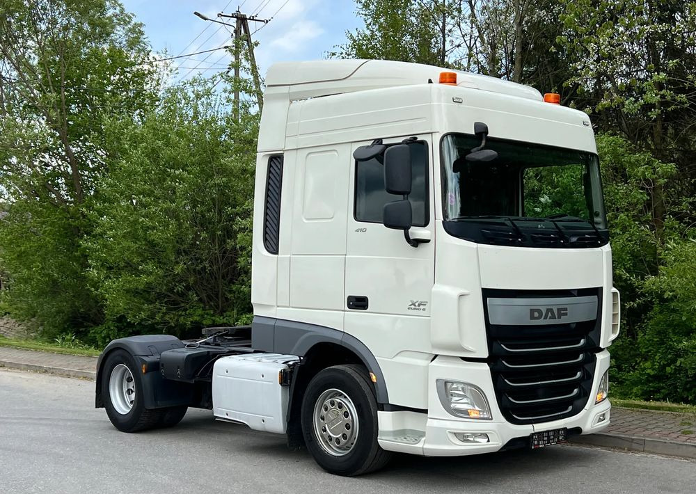 DAF * DAF XF 106 * SPROWADZONY * SUPER STAN CIĄGNIK SIODŁOWY Euro 6 - Trækker: billede 1 DAF * DAF XF 106 * SPROWADZONY * SUPER STAN CIĄGNIK SIODŁOWY Euro 6 - Trækker: billede 1