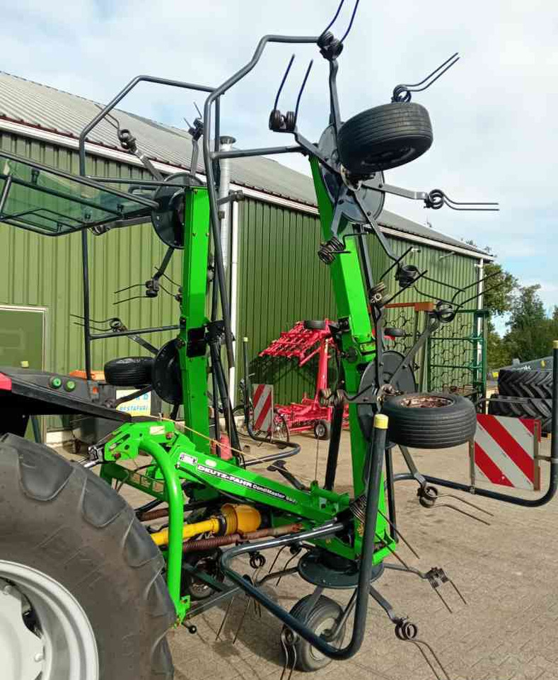 Deutz-Fahr Condimaster 6821 schudder weidebouwmachines - Høvender: billede 1 Deutz-Fahr Condimaster 6821 schudder weidebouwmachines - Høvender: billede 1