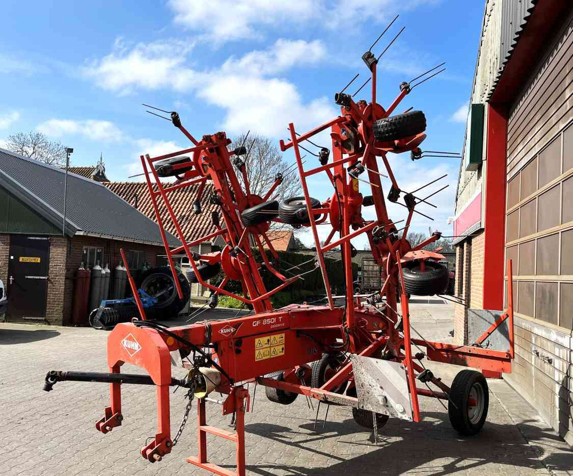 Kuhn GF 8501T Tedder Schudder Kreiselheuer weidebouwmachines - Høvender: billede 3 Kuhn GF 8501T Tedder Schudder Kreiselheuer weidebouwmachines - Høvender: billede 3
