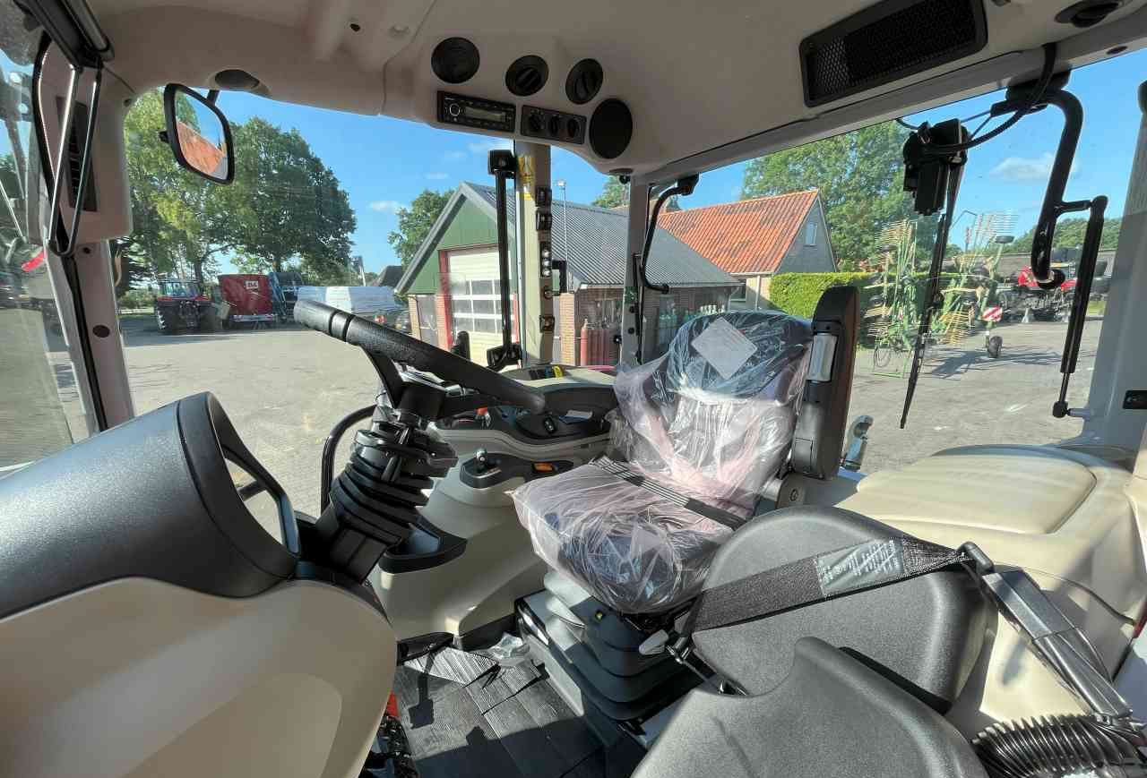 Massey Ferguson 5M.145 Dyna-4 Tractoren - Traktor: billede 5 Massey Ferguson 5M.145 Dyna-4 Tractoren - Traktor: billede 5