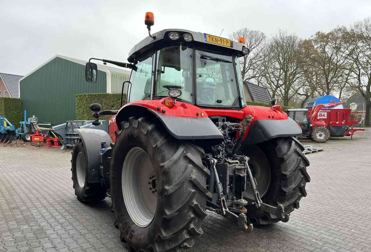 Massey Ferguson 7715 Dyna-6 Efficient Tractoren - Traktor: billede 4 Massey Ferguson 7715 Dyna-6 Efficient Tractoren - Traktor: billede 4