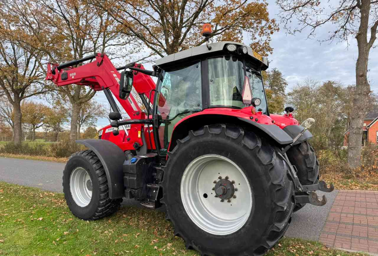 Massey Ferguson 7715S Dyna-6 Efficient Tractoren - Traktor: billede 4 Massey Ferguson 7715S Dyna-6 Efficient Tractoren - Traktor: billede 4