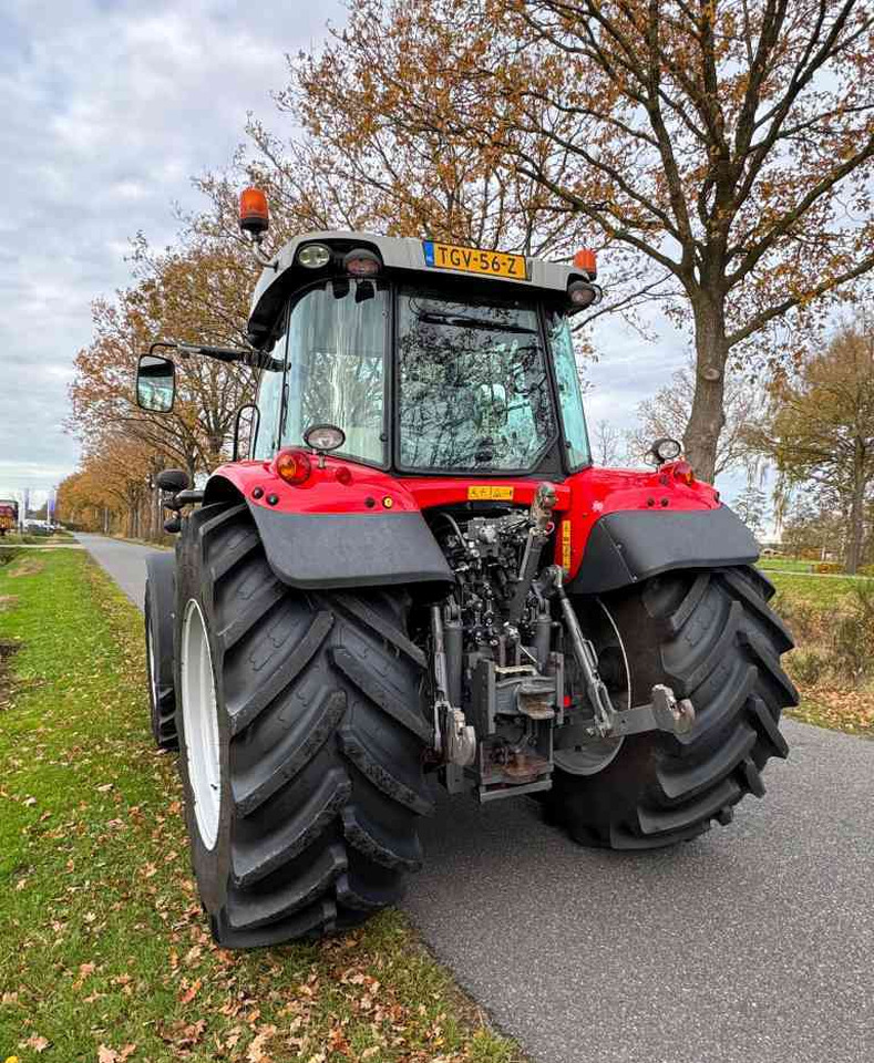 Massey Ferguson 7716 Dyna-6 Essential Tractoren - Traktor: billede 4 Massey Ferguson 7716 Dyna-6 Essential Tractoren - Traktor: billede 4