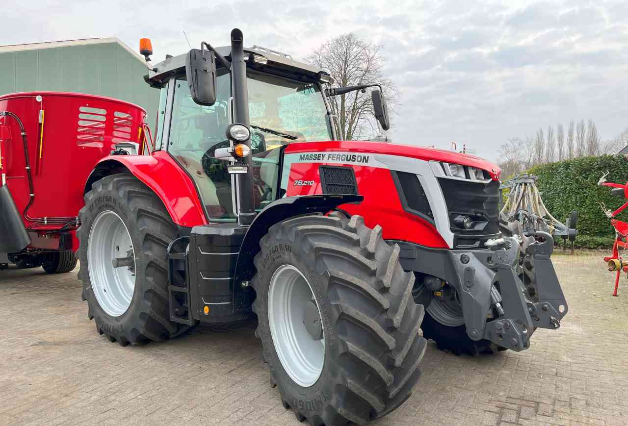 Massey Ferguson 7S.210 Dyna-VT Exclusive Tractoren - Traktor: billede 1 Massey Ferguson 7S.210 Dyna-VT Exclusive Tractoren - Traktor: billede 1