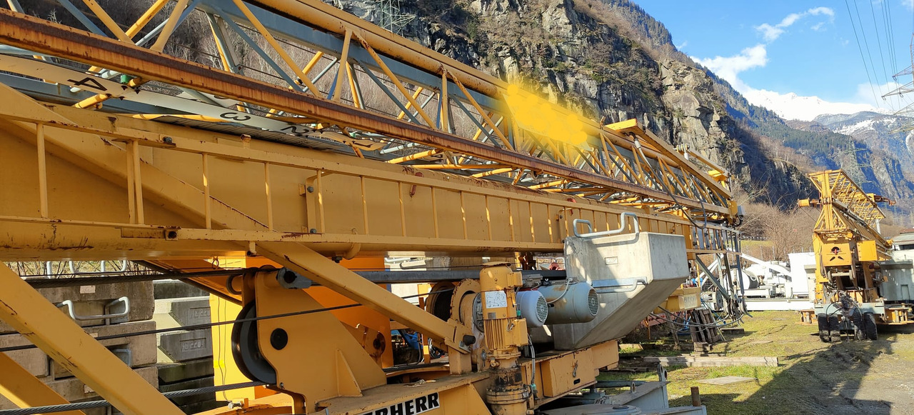 LIEBHERR 32TT - Semimobilkran: billede 1 LIEBHERR 32TT - Semimobilkran: billede 1