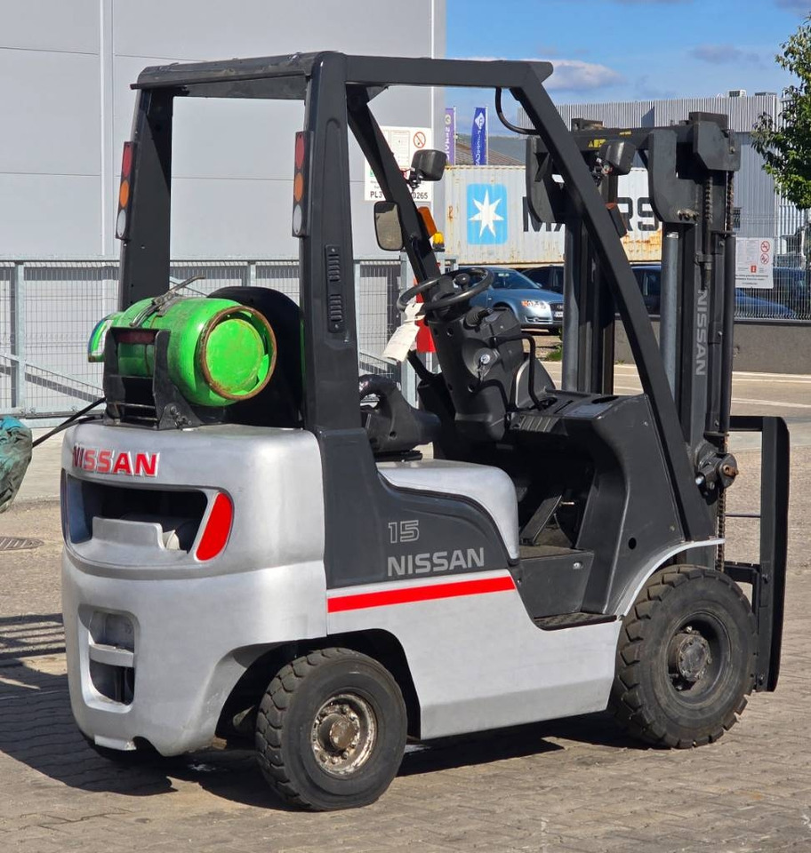 Nissan L01A15 - Gas gaffeltruck: billede 2 Nissan L01A15 - Gas gaffeltruck: billede 2