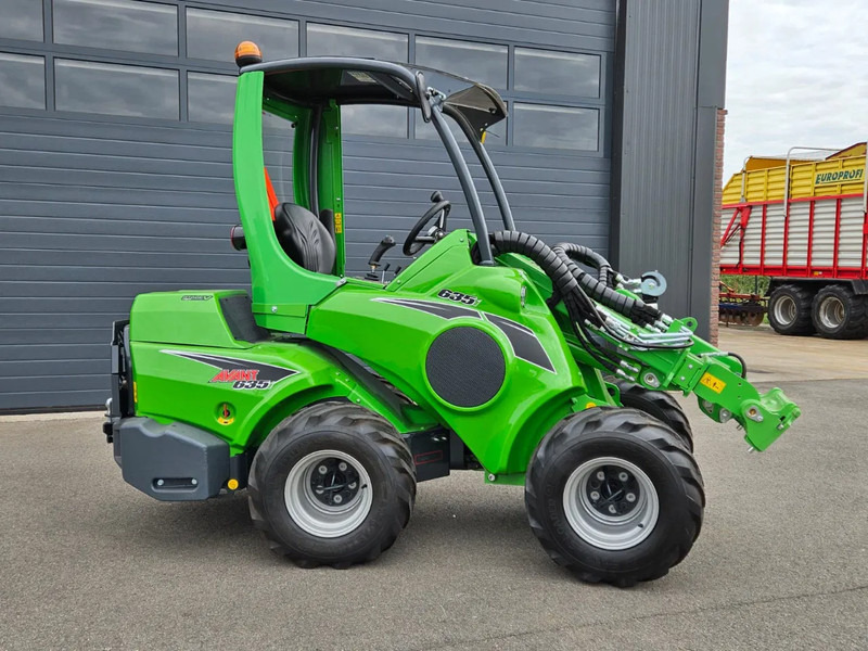 Avant 635i Rental mini-shovel - Skridstyret minilæsser på bånd: billede 2 Avant 635i Rental mini-shovel - Skridstyret minilæsser på bånd: billede 2