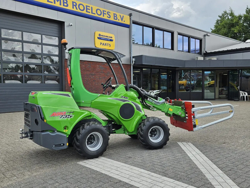 Avant Mini-shovel 735i Rental met Kemp balenklem - Skridstyret minilæsser på bånd: billede 4 Avant Mini-shovel 735i Rental met Kemp balenklem - Skridstyret minilæsser på bånd: billede 4