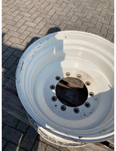 Valtra 15x30 velgen 10 gaats - Dæk og fælge for Landbrugsmaskine: billede 3 Valtra 15x30 velgen 10 gaats - Dæk og fælge for Landbrugsmaskine: billede 3