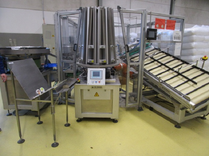 DECKEL ETIKETTIER ANLAGE SCHLEUTER GU 2 DU (RUNDLÄUFER) MIT LÖFFELEINLEGESTATION RNA SRC-N-630-1R - Pakkemaskine: billede 2 DECKEL ETIKETTIER ANLAGE SCHLEUTER GU 2 DU (RUNDLÄUFER) MIT LÖFFELEINLEGESTATION RNA SRC-N-630-1R - Pakkemaskine: billede 2