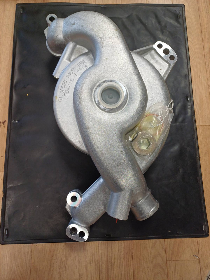 MAN OE - Kølevæskepumpe: billede 2 MAN OE - Kølevæskepumpe: billede 2