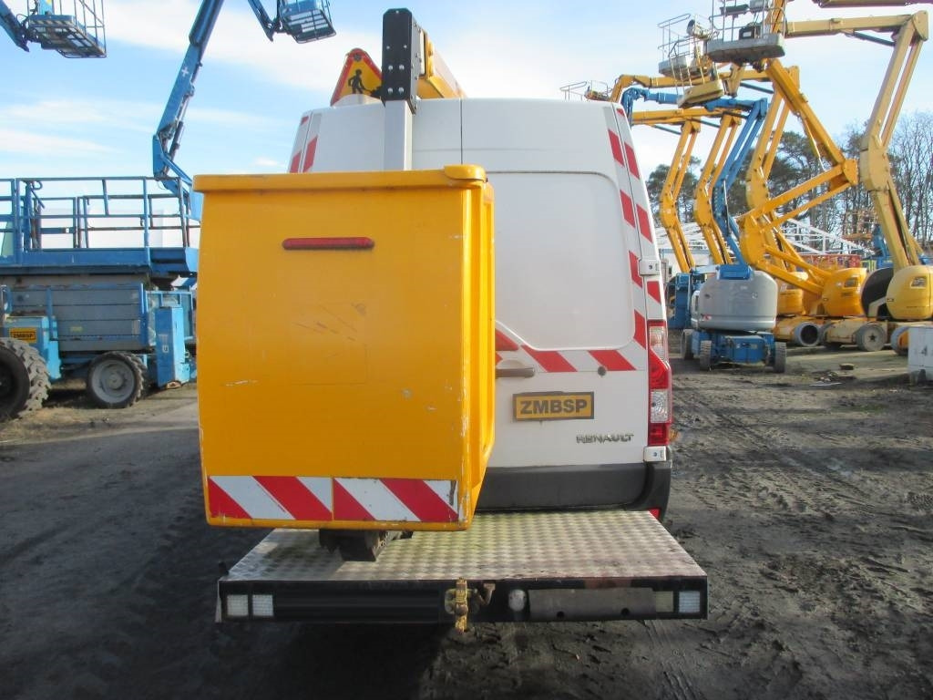 Klubb K32 - Lastbil med mandskabslift: billede 4 Klubb K32 - Lastbil med mandskabslift: billede 4