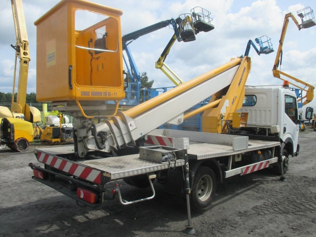 Multitel MT 202 DS  - Lastbil med mandskabslift: billede 3 Multitel MT 202 DS  - Lastbil med mandskabslift: billede 3