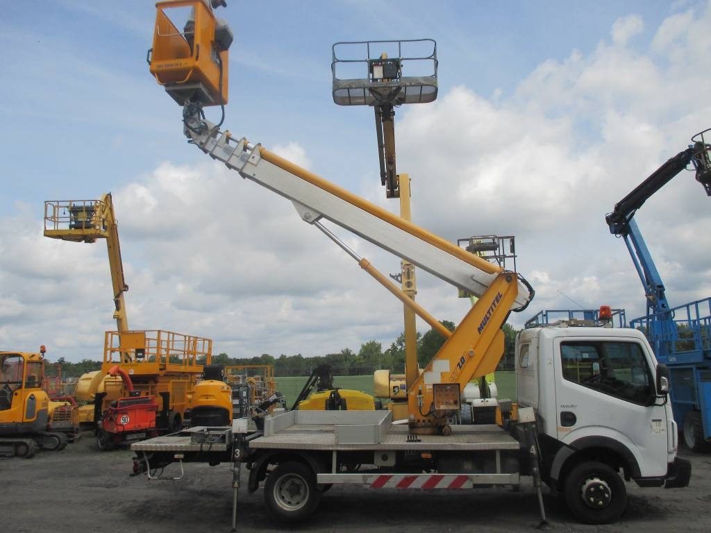 Multitel MT 202 DS  - Lastbil med mandskabslift: billede 1 Multitel MT 202 DS  - Lastbil med mandskabslift: billede 1