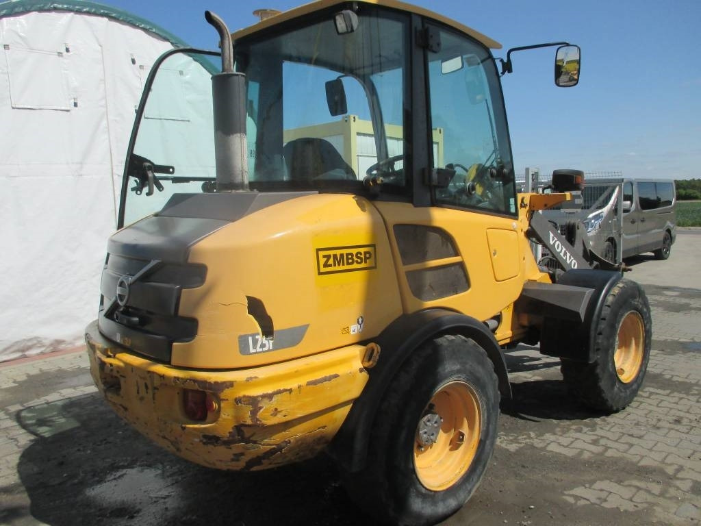 Volvo L 25 F - Gummihjulslæsser: billede 2 Volvo L 25 F - Gummihjulslæsser: billede 2