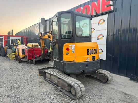 Bobcat E35 Cabine à 22500 € HT - Minigravemaskine: billede 4 Bobcat E35 Cabine à 22500 € HT - Minigravemaskine: billede 4